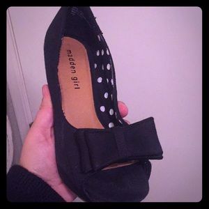 Black Bow stilettos!